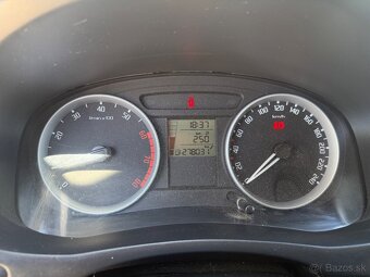 ŠKODA FÁBIA II 1.4MPI ROK 2008 PO SERVISE - 14