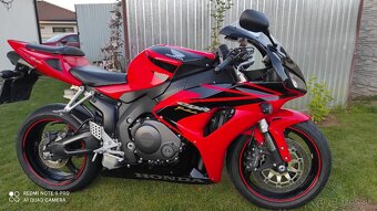Honda CBR 1000RR Fireblade - 14