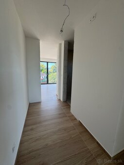 Dom pri Vajnorských jazerách – bývanie ako z dovolenky 🌊✨ - 14