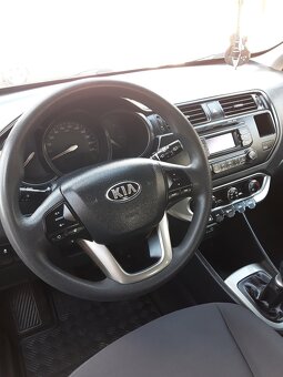 Kia Rio - 14