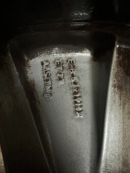 Audi R19 + pneu 255/55 R19 - 14