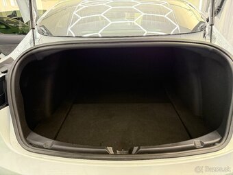 Tesla Model 3 Performance 2019 - 14