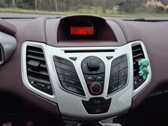 Ford Fiesta 1.25i 60 kW 5°manuál - 14