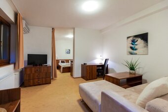 TARGETreal | NA PREDAJ Nádherný HOTEL PANORÁMA s rešt - 14