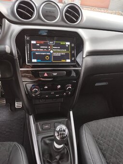 suzuki vitara 1.4 rok 2024 - 14
