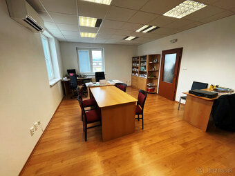 Predaj administratívno prevádzkového areálu 4080 m² priamo v - 14