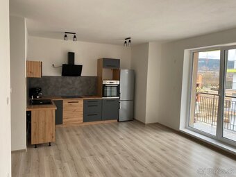 Prenajom 1izb byt v Bytci Thurzove sady - 14