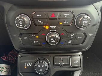 Jeep Renegade 2.0 4x4 automat mozna vymena - 14