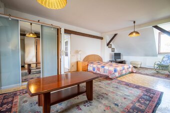 6 izbový rodinný dom 300 m2 so záhradou 1350 m2 Bernolákovo - 14