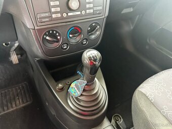 Ford Fiesta 1.4 benzín - 14