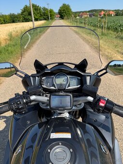 Yamaha FJR 1300 ES (2015) - 14