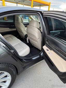 BMW 730D - 14