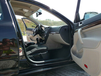 Škoda Octavia Combi 2.0 TDI CR DPF Elegance - 14
