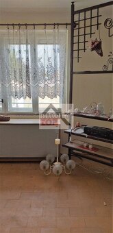 Rodinný dom - priestranný, dvojgeneračný, investičná príleži - 14