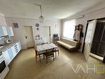 Rodinný dom s veľkým pozemkom a potenciálom – Siladice - 14