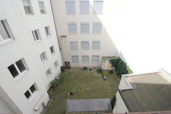 Ponúkame na predaj 2-izb. byt Laurinskej ul., pešia zóna s b - 14