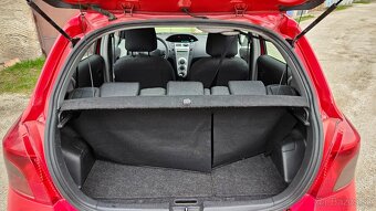 Toyota Yaris 1,0 , 51kw, 5d. hatchback, 5-st. manuál - 14