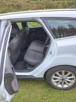 Ford Focus Combi 1.0 EcoBoost Rival X - rodinné auto - 14