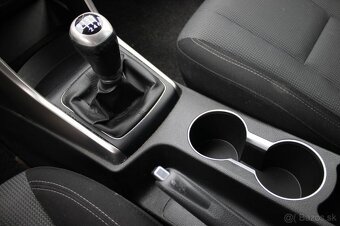 Hyundai i30 1.6 CRDi DOHC 16V Comfort - 14