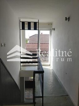 Ponúkame priestranný RD vo Veľkom Ďure - 14