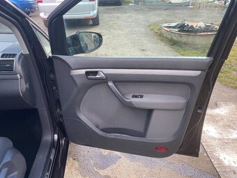 Volkswagen Touran, 1.6 TDI Life BlueMotion,7míst - 14