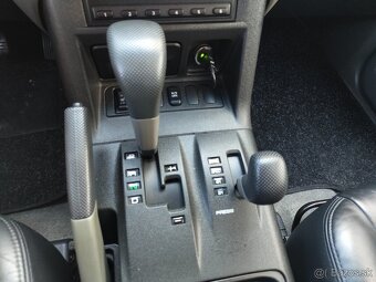Mitsubishi Pajero 3.2 DI-D GLX 4WD,AT, 118kW, 3d. - 14