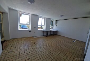 Dom - bývalá obecná škola na myjavských kopaniciach - 14