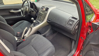 Toyota Auris 1,6 - 14