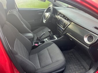 Toyota auris COMBI VELVEMATIC 1,6 Benzín, 97KW, 6MT - 14