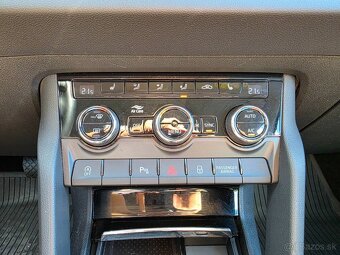 Škoda Karoq 2.0 TDI Style 4x4 DSG, VIRTUAL, ŤAŽNÉ, MATRIX - 14