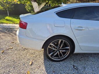 Predám Audi A5 2.0tdi 140kw - Automat 8m - DOVOZ GB- - 14