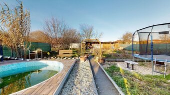 Dva domy za cenu jedného  na pozemku s výmerou 1025m2 - 14