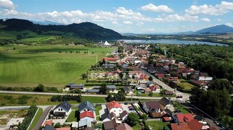 NA PREDAJ PRVOTRIEDNY ZABEHNUTÝ PENZIÓN + REKREAČNÝ DOM ... - 14