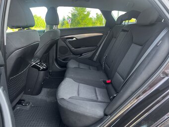 Hyundai i40 CW 1.7 CRDi Premium A/T,1.Majiteľ,kupované SR - 14