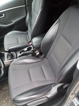 Predám Hyundai i30 1.6 CRDI/94 Kw- cena dohoda - 14