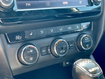 Škoda Octavia Combi 2.0 TDI DPF RS DSG - 14