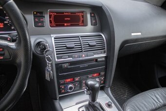 Audi Q7 3.0 TDI quattro, 171kW,A6,5d /AJ na SPLÁTKY/ PROTIÚČ - 14