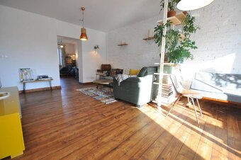 Jedinečný a priestranný 3-izbový byt s tehlovou atmosférou 9 - 14