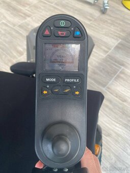Polohovateľný elektrický invalidný vozík PERMOBIL C500 - 14