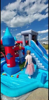 Párty s maskotmi , požičanie maskotov, skakaci hrad - 14