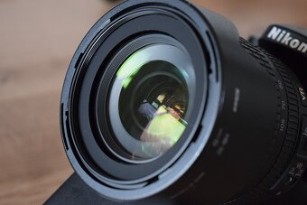 Nikon D5200 s VR objektivom 18 - 105 AF-S - 9 tisiic zaberov - 14