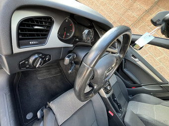 AUDI A4 B8 AVANT 2.7TDI 140KW r2009 6° MANUÁL BI-XENONY - 14