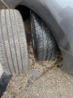 Toyota Auris 1.6 benzín 91kw - 14