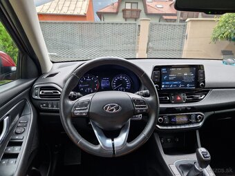 Hyundai i30 1,5 benzín DPi family facelift 2022 - 14