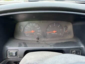 Predám Mitsubishi L200 2.5 1997 - 14