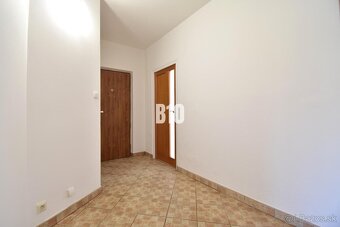 Priestranný 4 izbový byt na dobrej adrese - 14