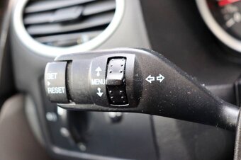 Ford Focus 1.6 16V Duratec Classic X - 14