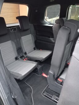 VW Touran R-Line, 7 místný DSG - 14