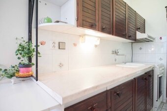 Veľký 3-izbový byt s balkónom blízko stanice, Nové Zámky – 8 - 14
