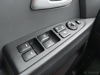 Kia Sportage 2.0 CRDi 4WD Gold - 14